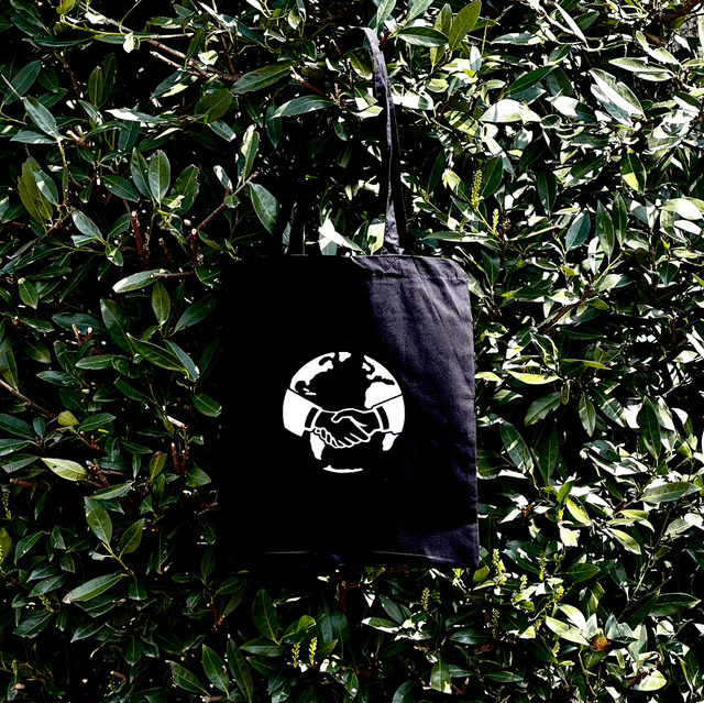 Tote bag